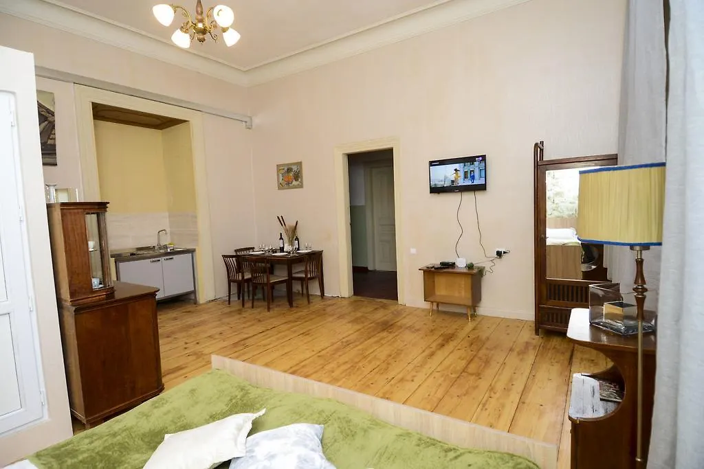 Solo Room Apartment Tbilisi 0*,